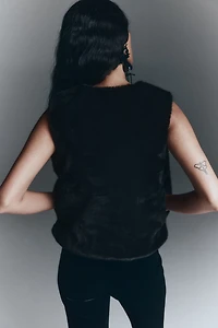 Veste sans manches duveteuse