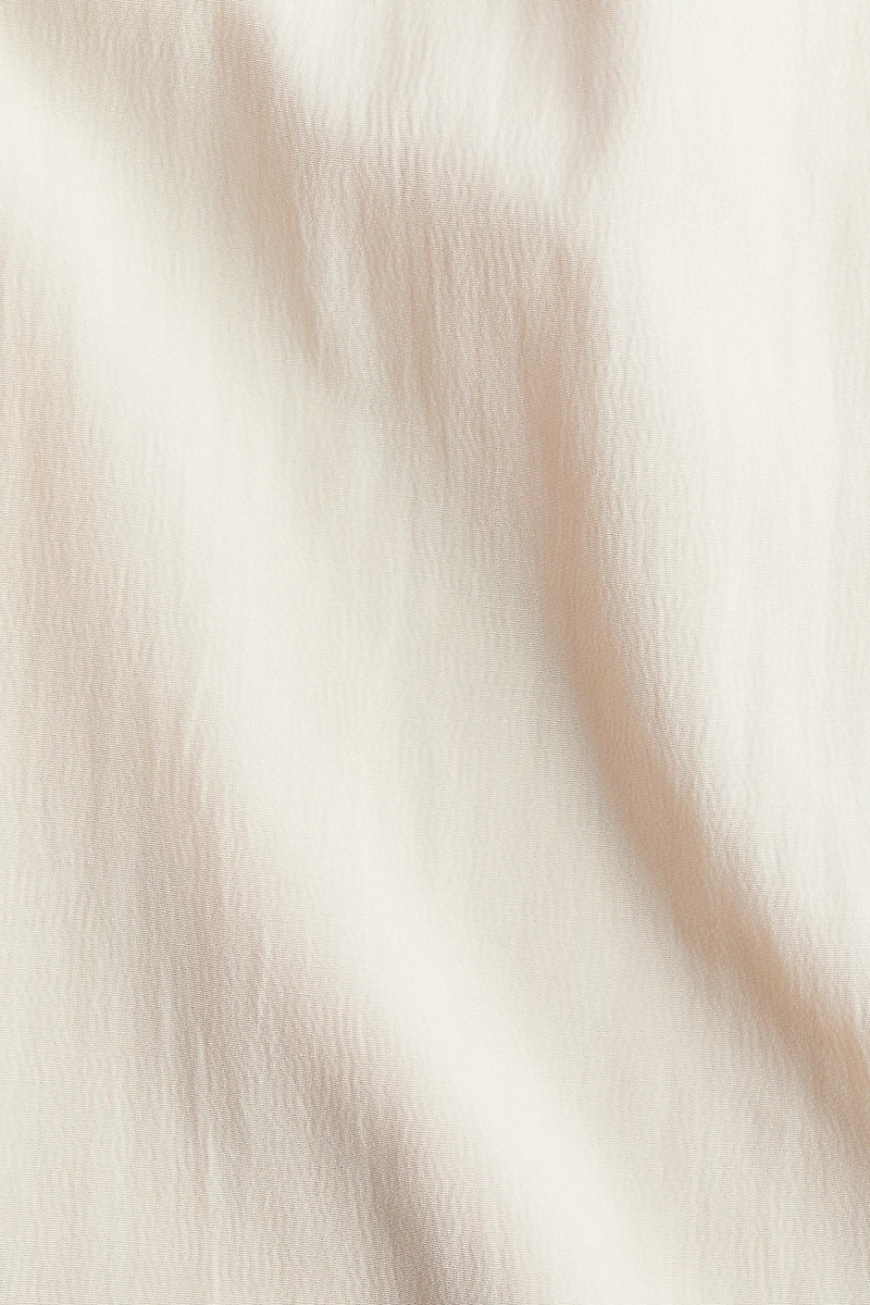 Robe avec dos ouvert