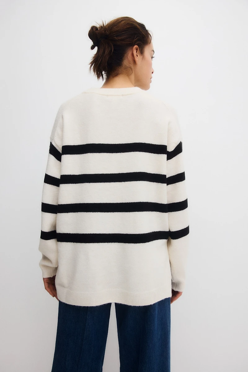 MAMA Slit-Hem Sweater