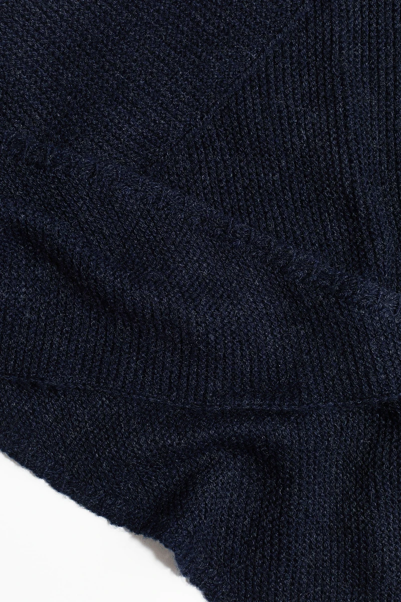 Garter-Stitched Triangle Scarf