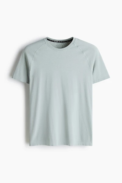 Muscle Fit Sports T-Shirt with DryMove™