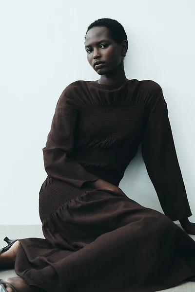 Robe avec nid d'abeille