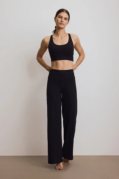 Wide sports leggings with SoftMove™