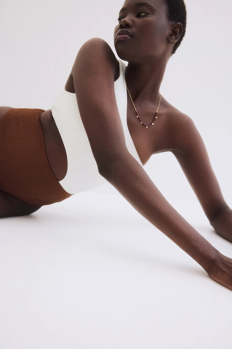 Costume de bain asymétrique coussiné échancré