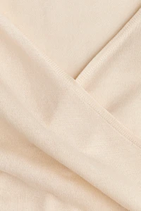 Chandail cache-cœur en tricot fin