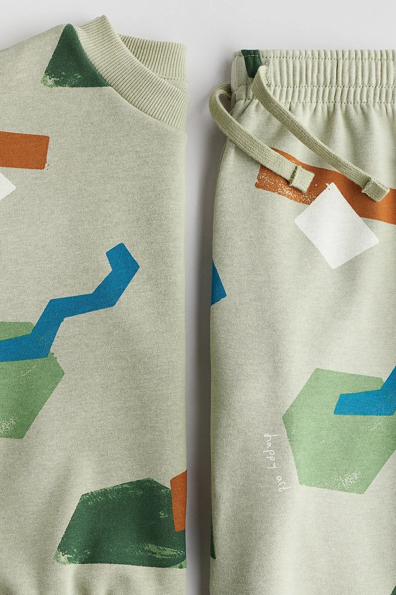 2-Piece Printed Sweatsuit