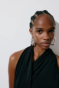 Haut asymétrique avec col écharpe