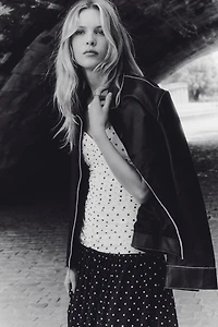 Robe froncée à bretelles fines