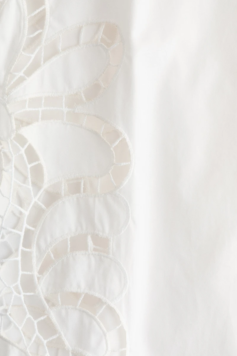 MAMA Pants with Eyelet Embroidery