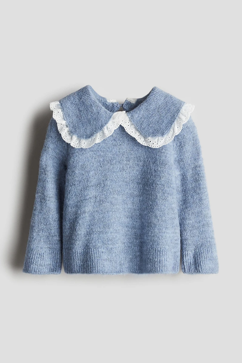 Sweater with Peter Pan Collar