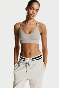 Seamless Medium-Support Sports Bra with DryMove™