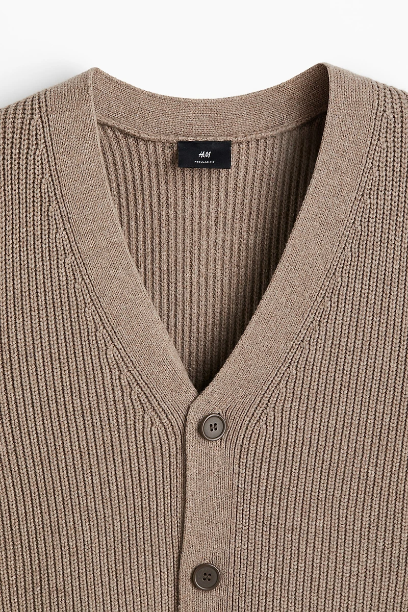 Chandail classique en tricot côtelé