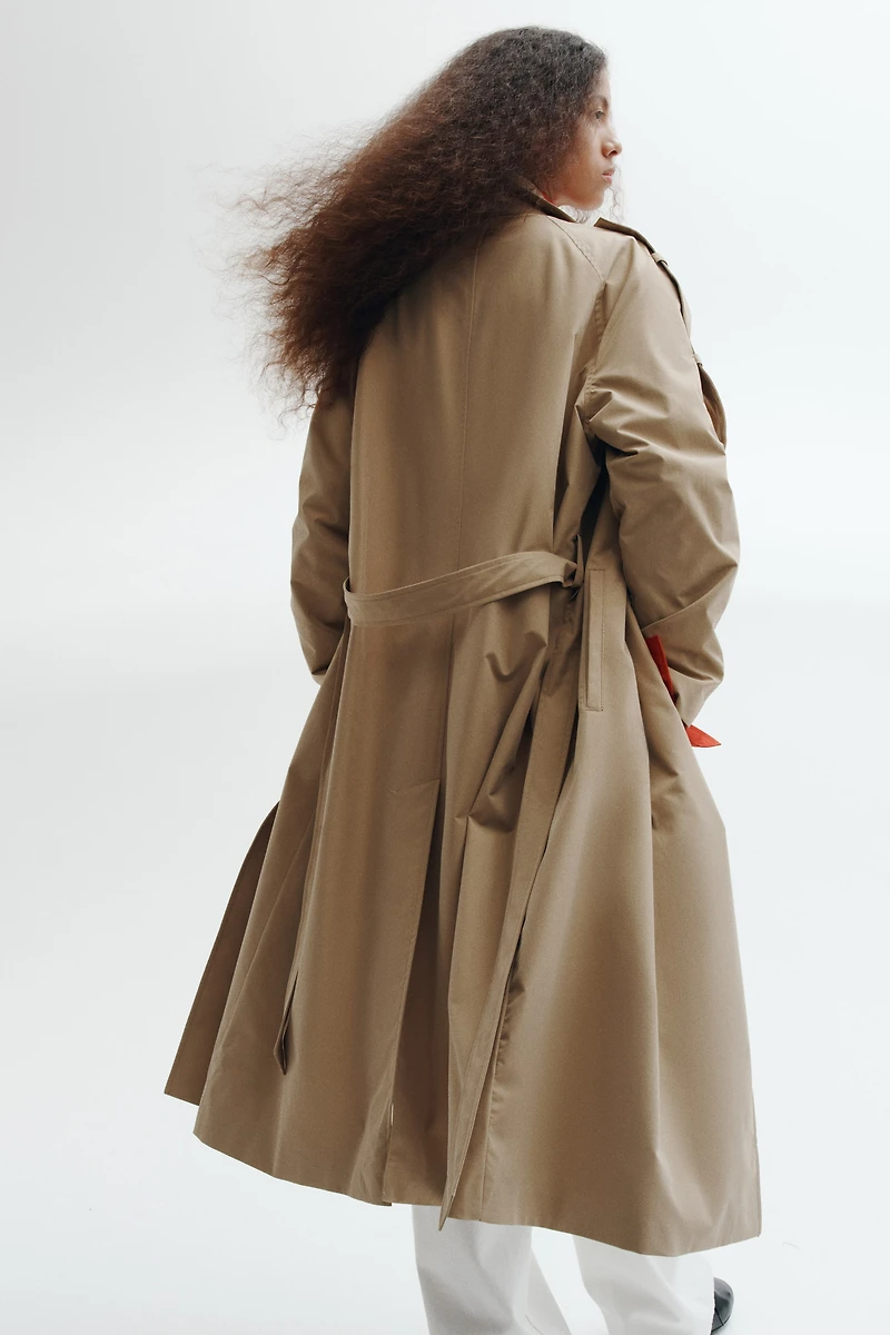 Imperméable à fermeture croisée
