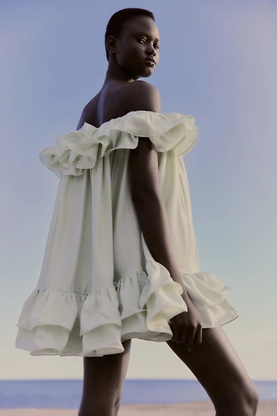 Robe à volants avec épaules nues