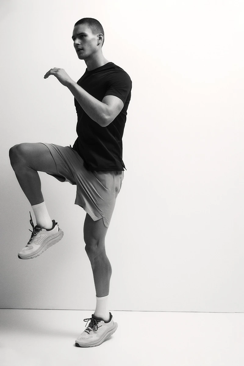 Muscle-Fit Sports Shirt with DryMove™
