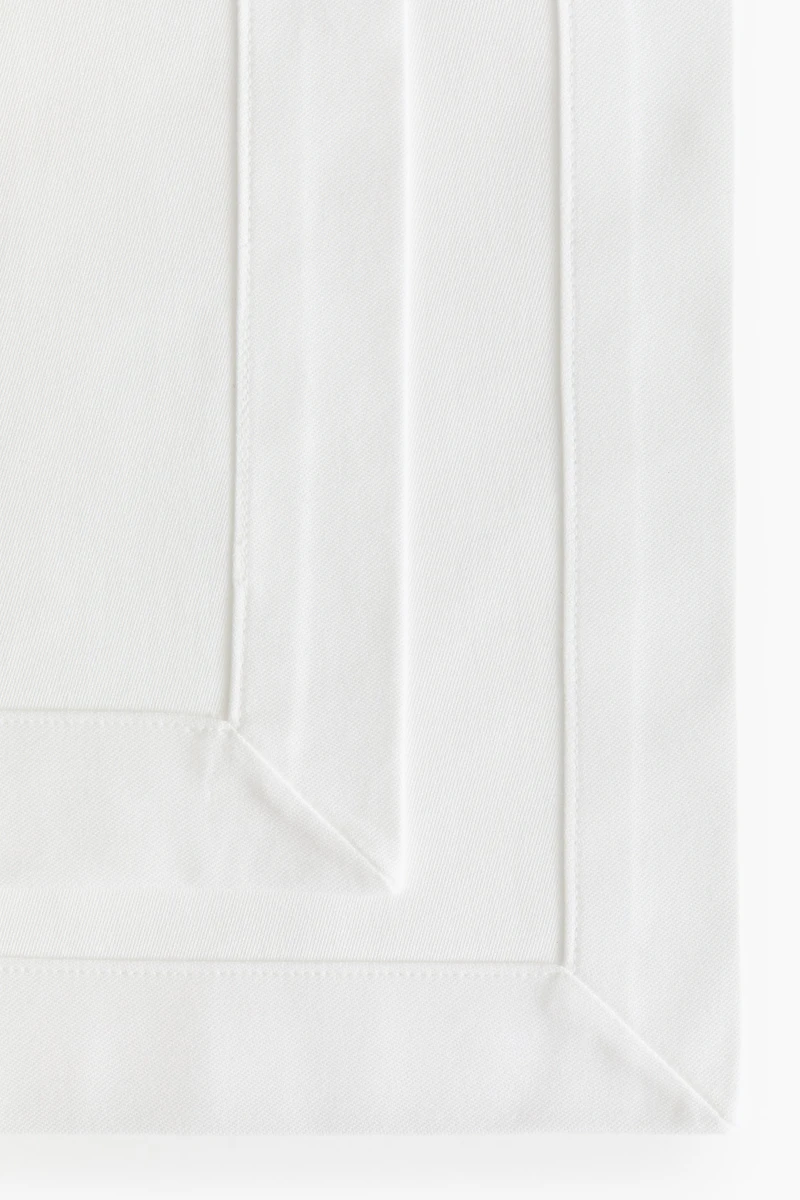 Lot de 2 napperons damassés