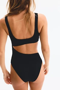 Maillot de bain échancré à bonnets coussinés