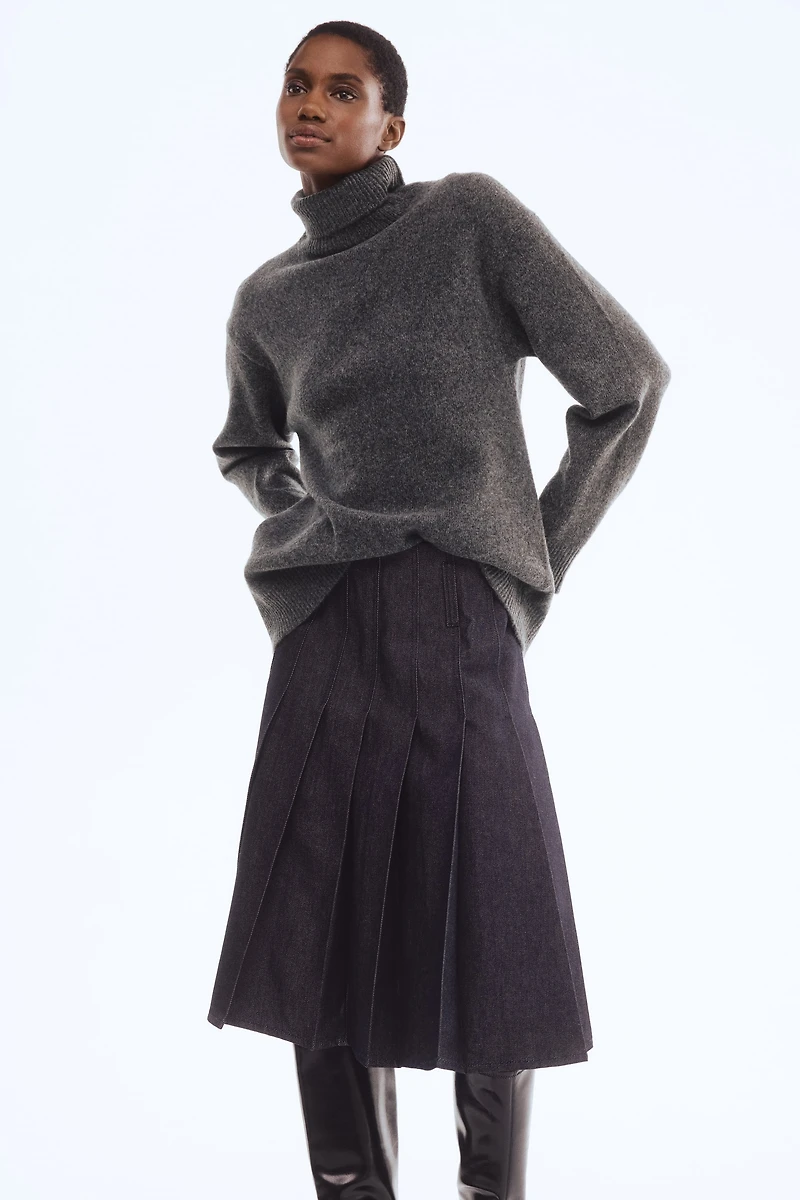 Loose-Fit Turtleneck Sweater