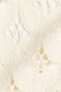 Haut à l’aspect crochet avec dos dégagé