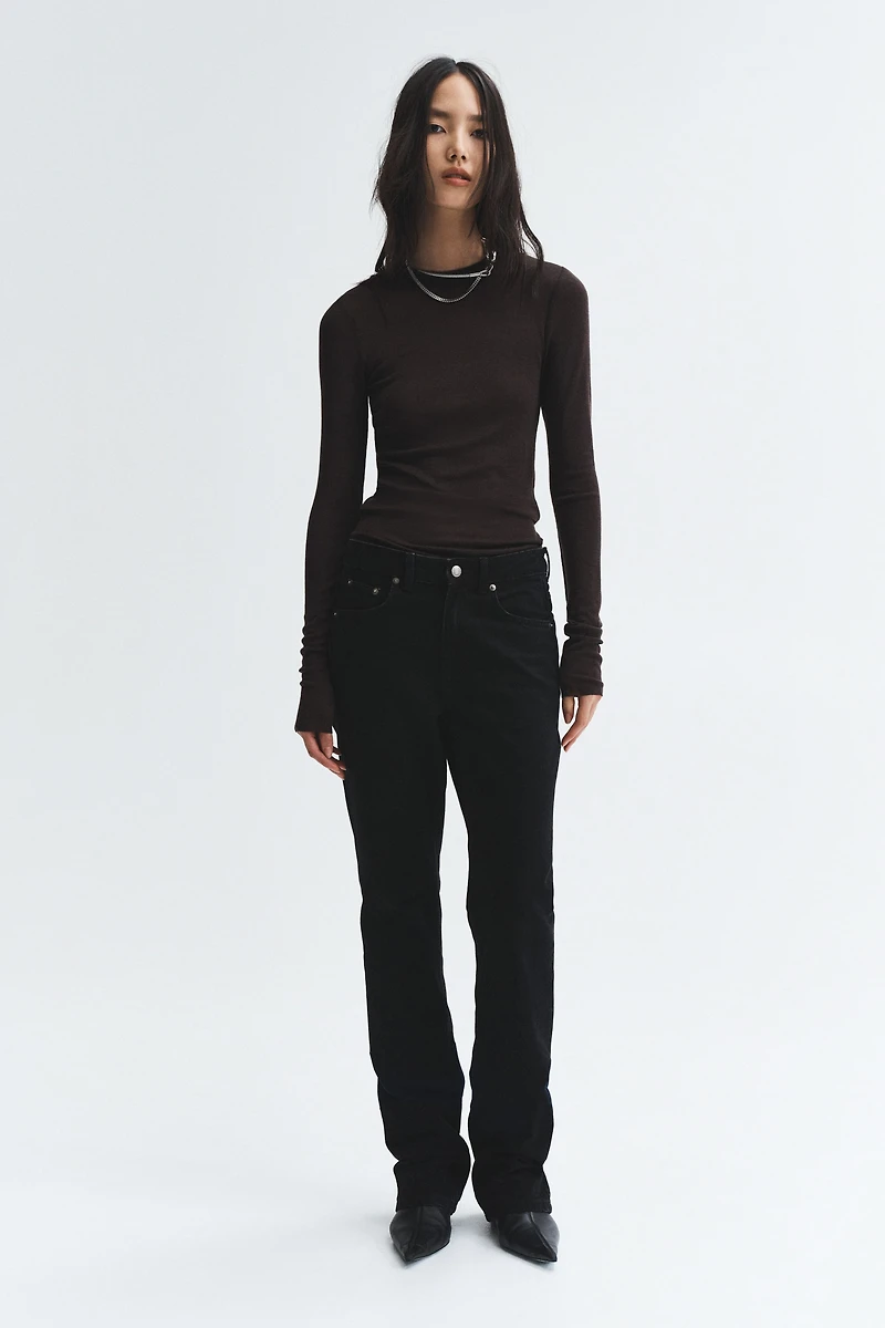 Jean à jambes droites