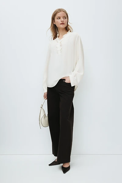 MAMA Ruffle-Collar Blouse