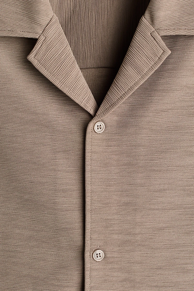 Loose-Fit Resort Shirt