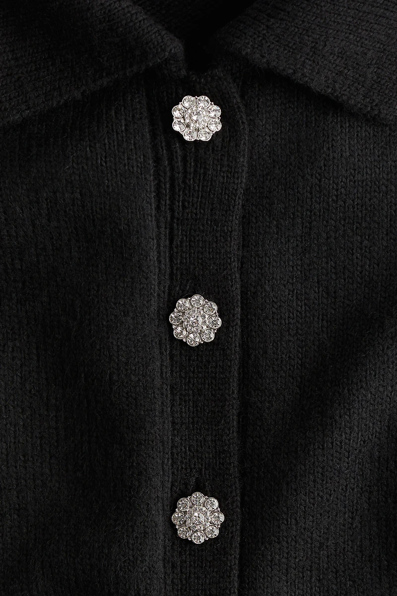 Short-sleeved collared cardigan