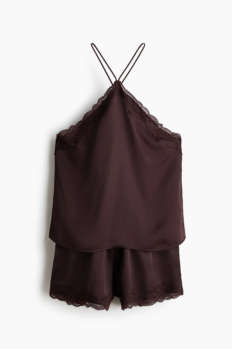 Pyjama en satin avec dentelle