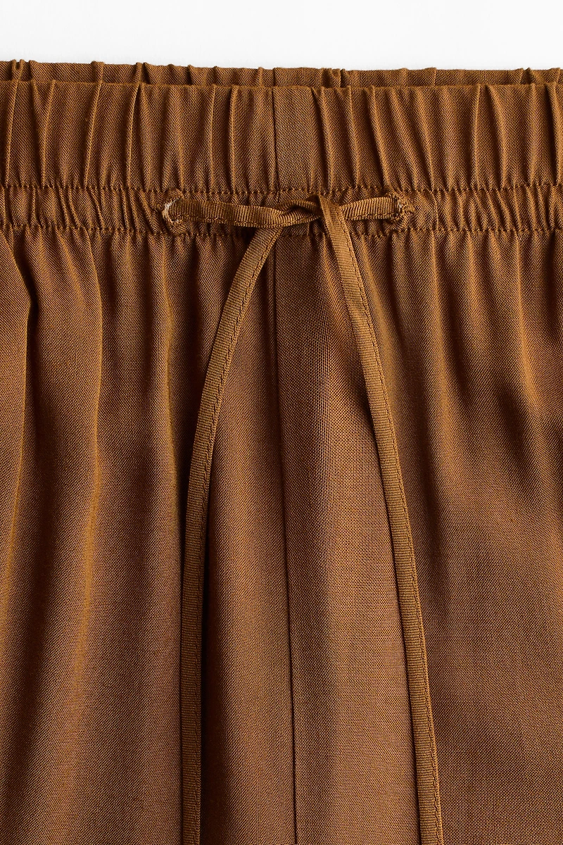 Wide-cut Pull-on Pants