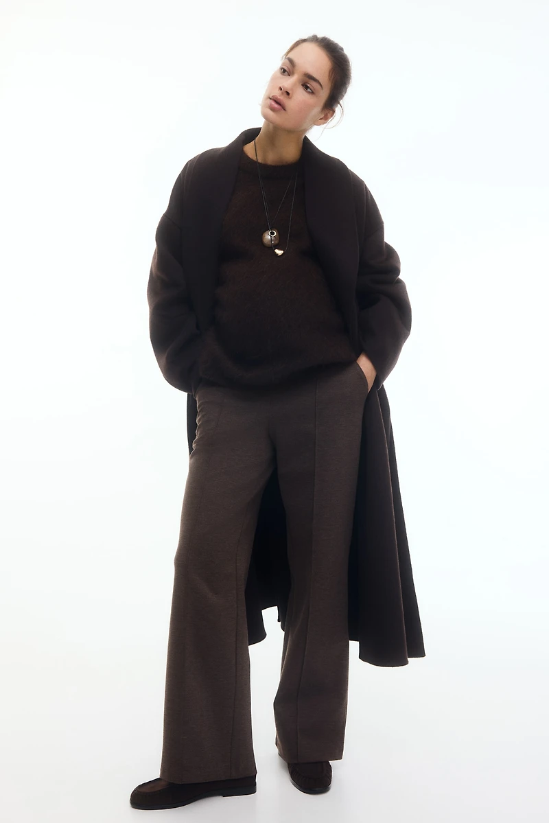 Pantalon MAMA avec plis marqués devant