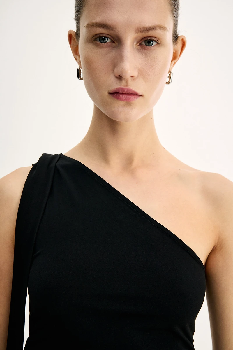 Haut asymétrique à effet drapé