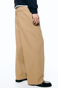Loose-Fit Tailored Pants