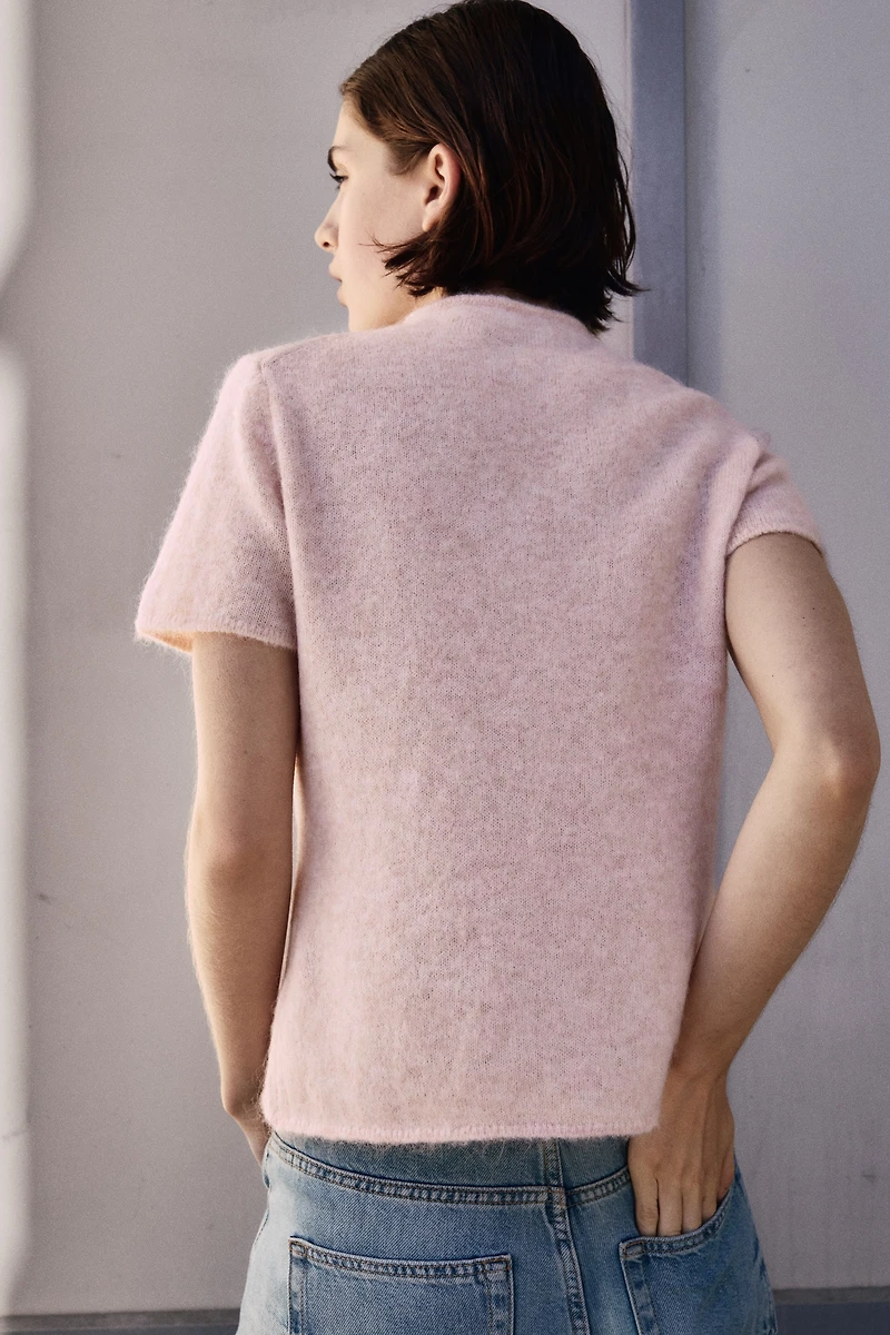 Short-Sleeved Fine-Knit Cardigan
