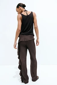 Pantalon froissé à volant