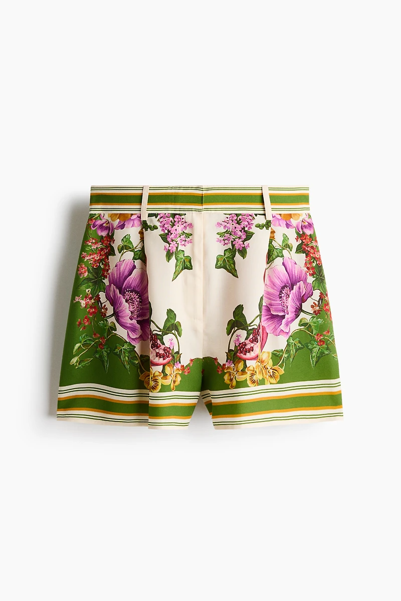Pleated Lyocell Shorts