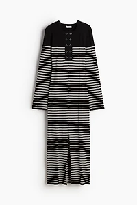 Robe longue en tricot côtelé