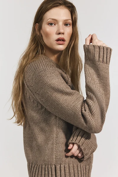 Raglan-Sleeved Sweater