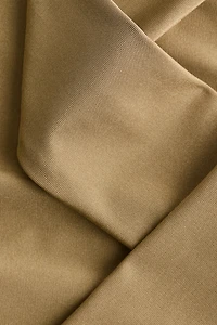 Haut asymétrique avec dos nu