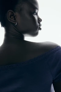 Haut à épaules dénudées