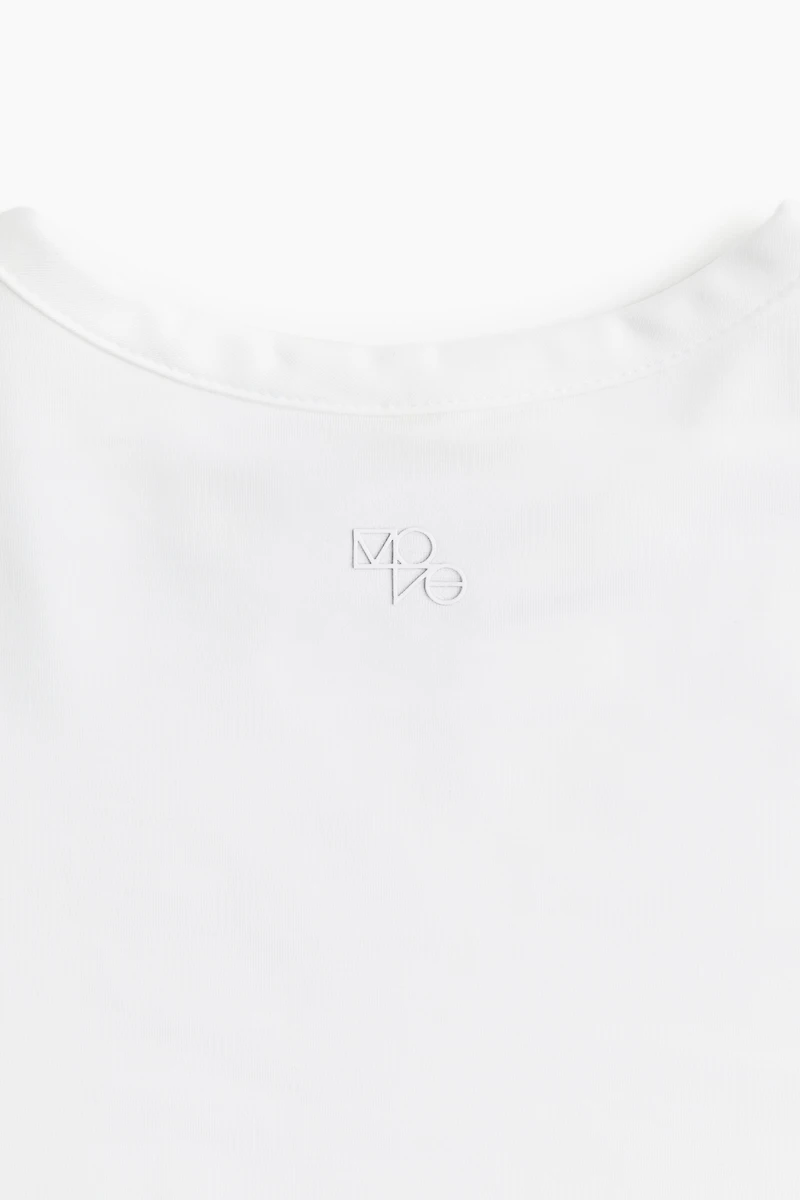 Sports Crop Top with DryMove™