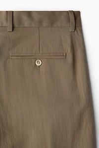 Loose-Fit Wide-Leg Pants
