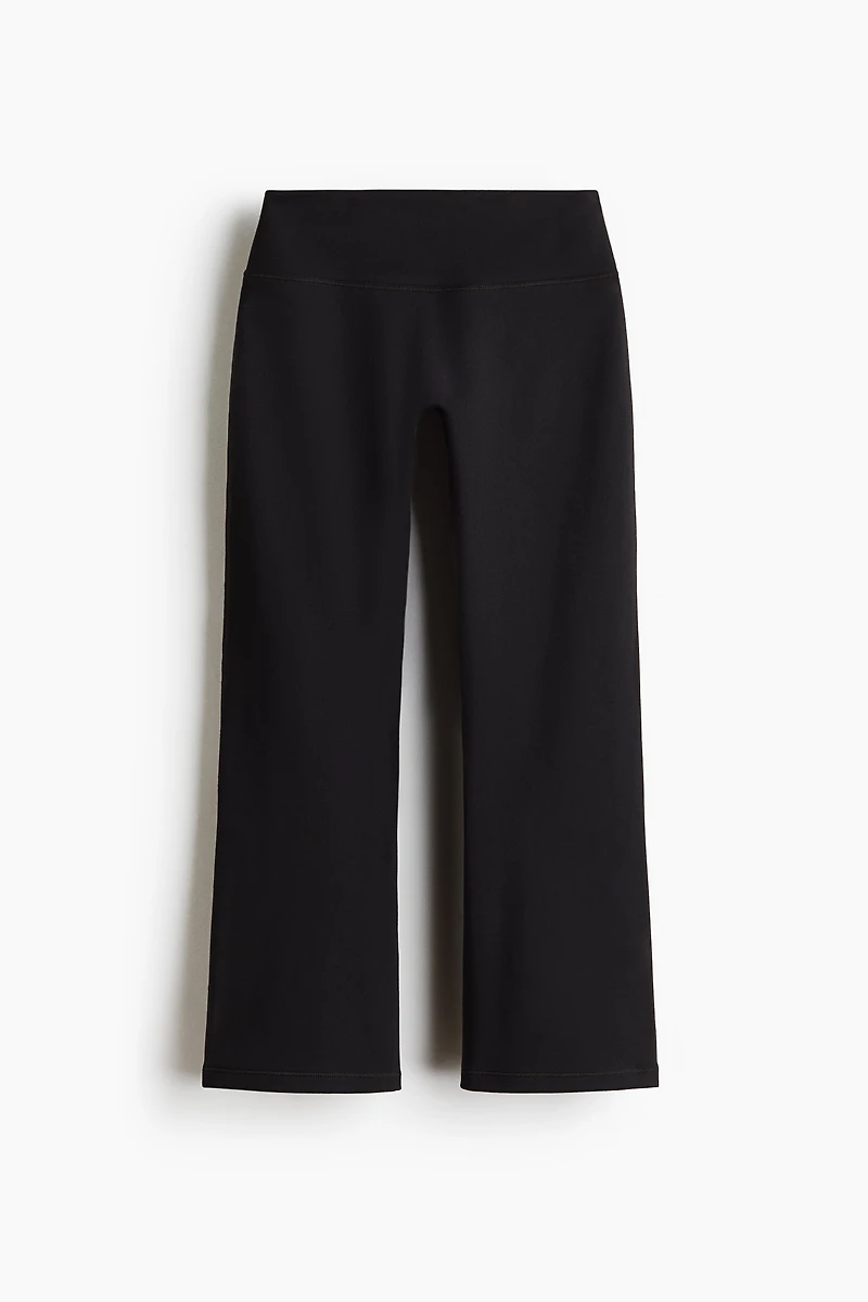 Flared Capri Yoga Leggings with SoftMove™