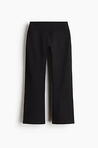 Flared Capri Yoga Leggings with SoftMove™