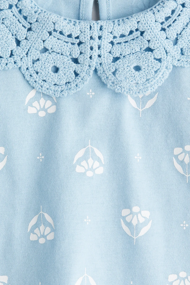 Top with Crochet-Look Collar
