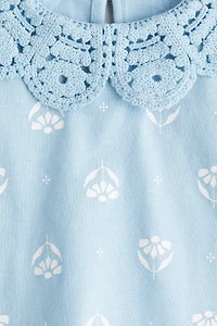 Top with Crochet-Look Collar