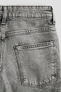 Relaxed Tapered Fit Jeans