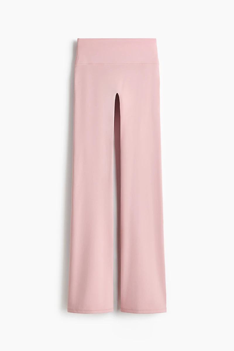 Flared Yoga Leggings with SoftMove™