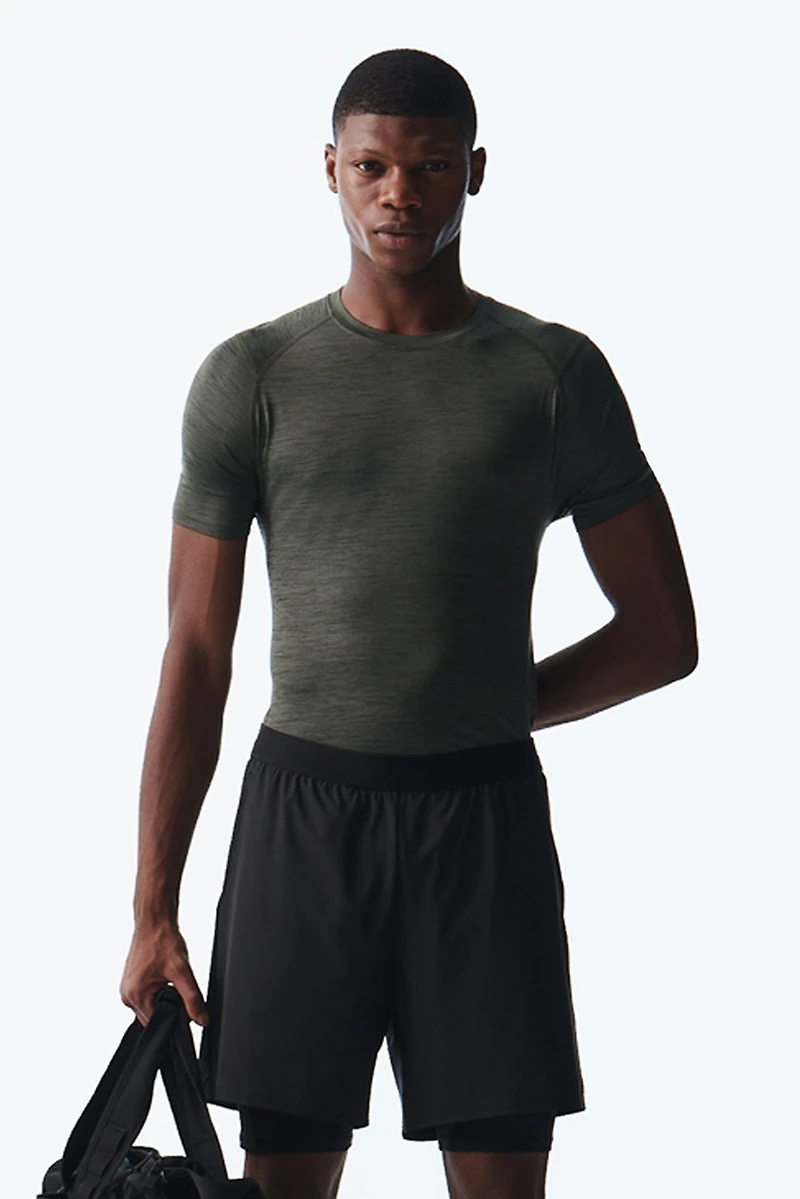 Muscle-Fit Sports Shirt with DryMove™