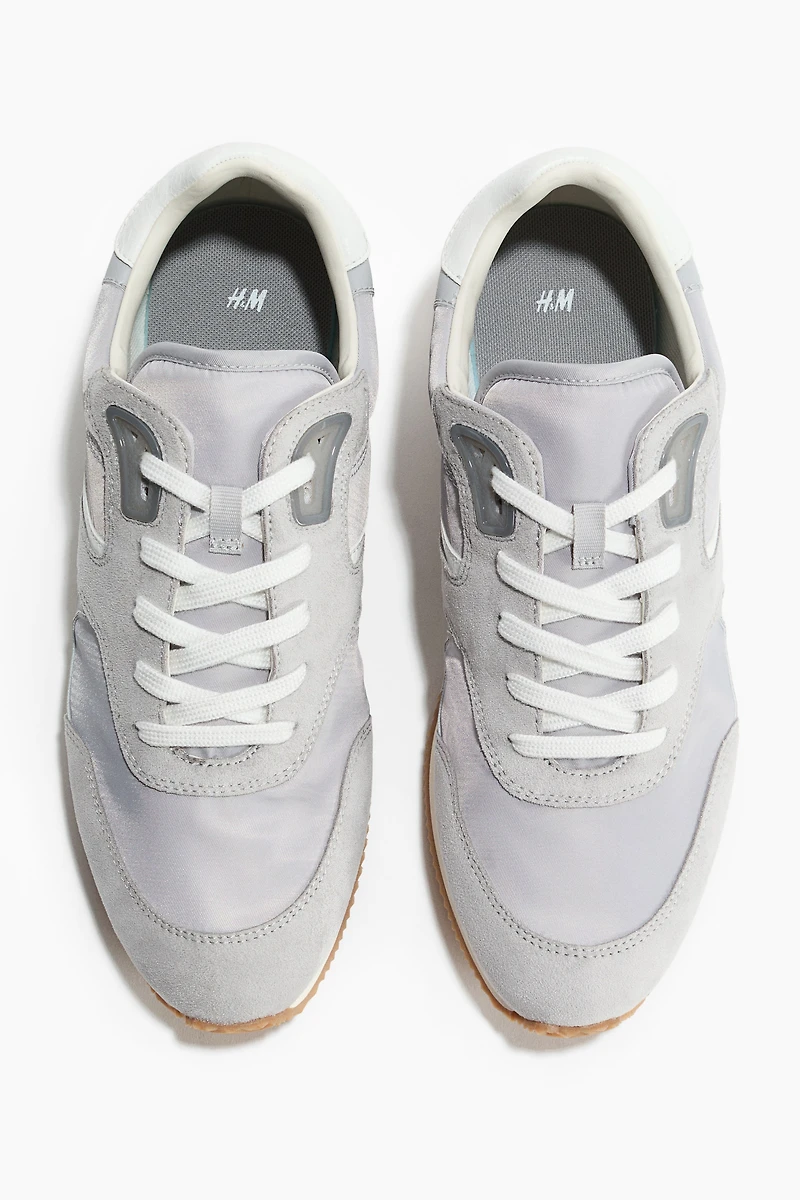 Retro Sneakers
