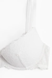 Soutien-gorge super pigeonnant en dentelle